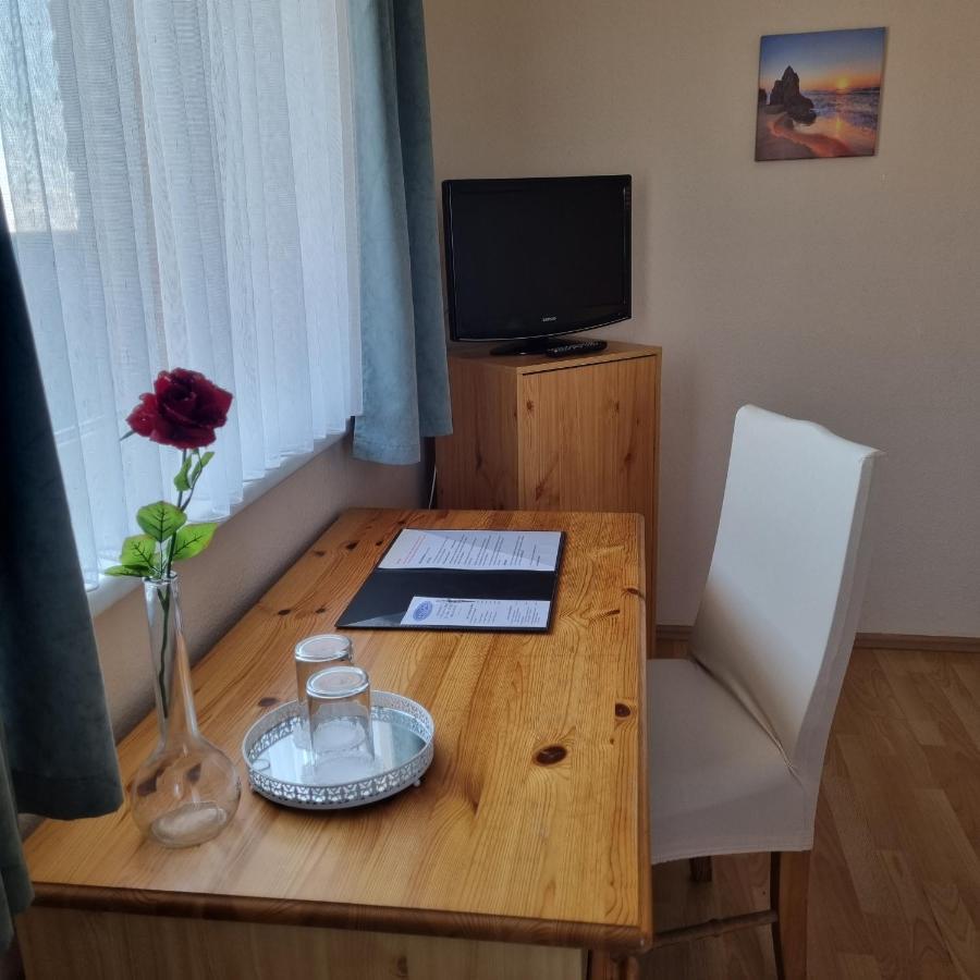 Mueritz-Pension Waren Экстерьер фото